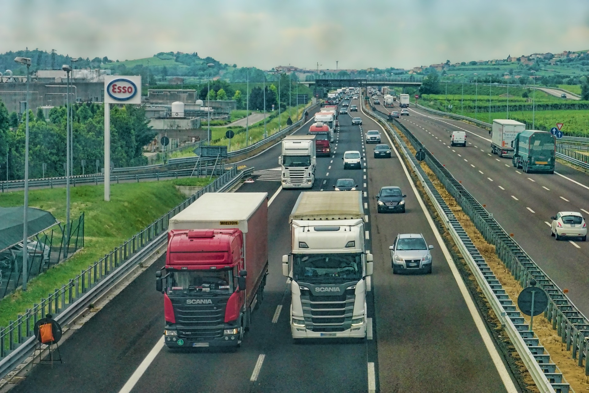 highway-g4d6e5246f_1920